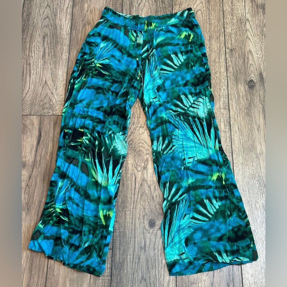 A.n.a tropical leaf pants